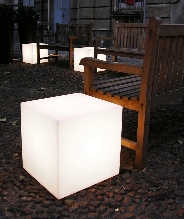 Cubo 30x30x30 RGB - Oppladbar