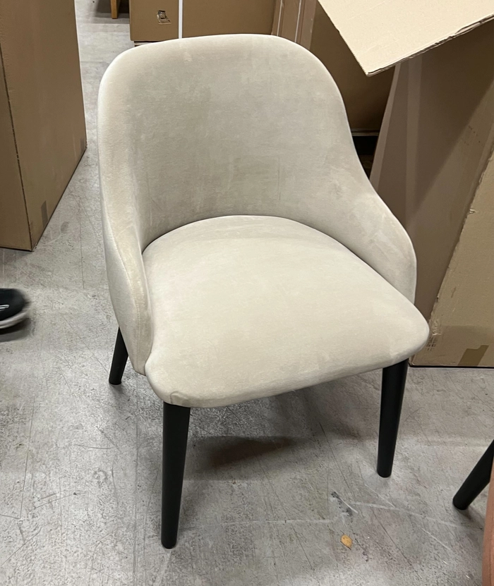 Fryd med armlene, lys fløyel, sort beis, OUTLET