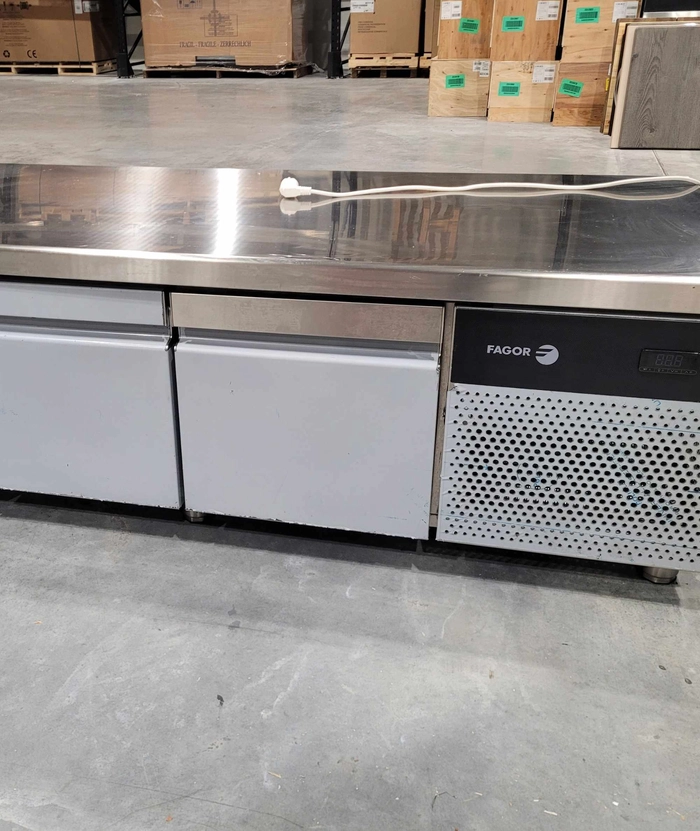 Kjølt Grillbenk – 3 store skuffer, OUTLET